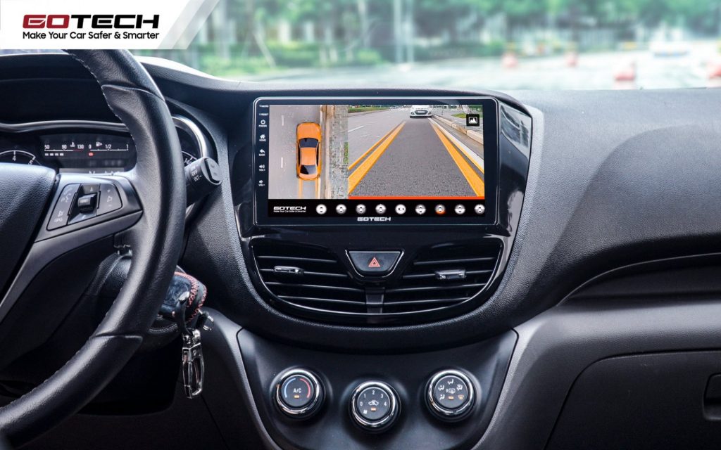 Camera 360 cho ô tô hiển thị hình ảnh linh hoạt theo tín hiệu của xe.