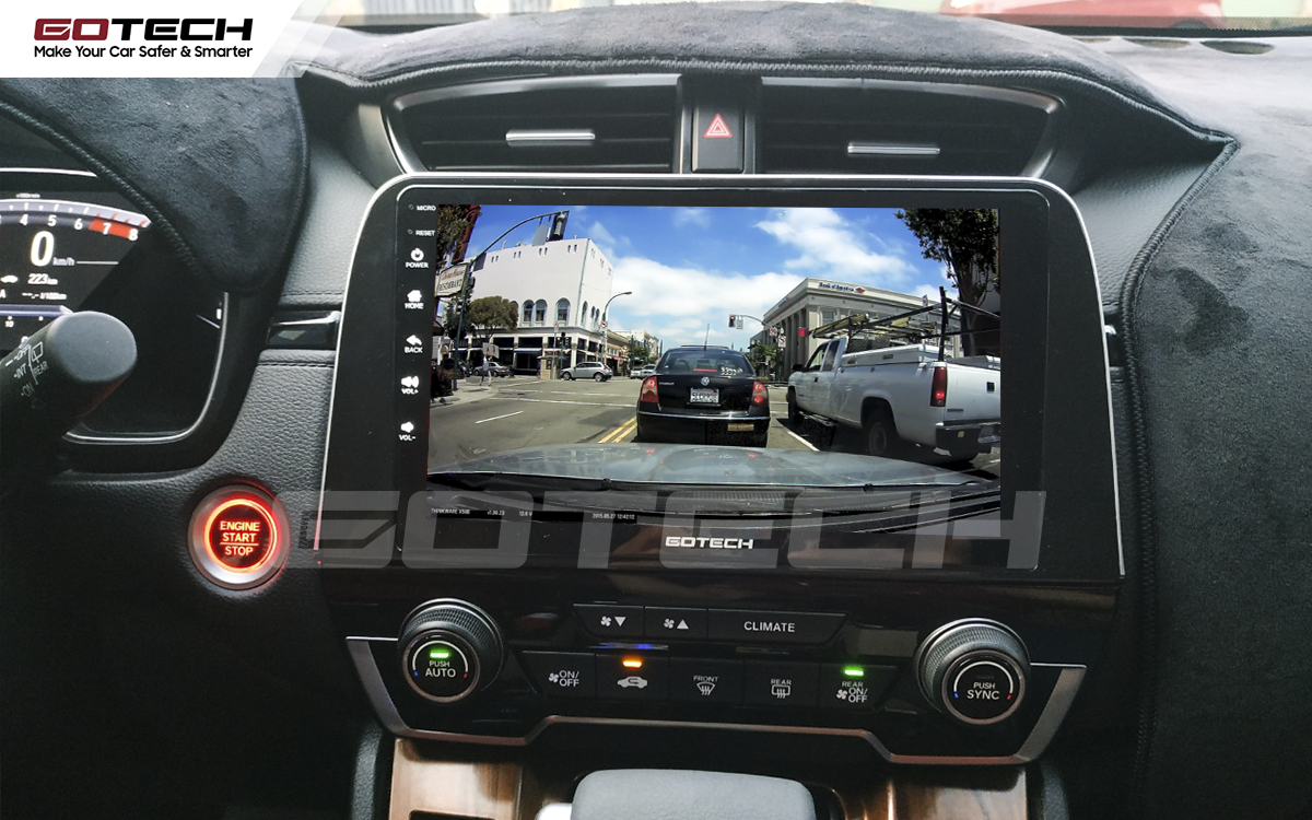 Màn hình GOTECH tích hợp camera hỗ trợ quan sát và lái xe an toàn